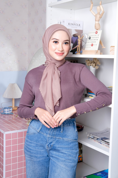 Dhiya Lasercut Milo